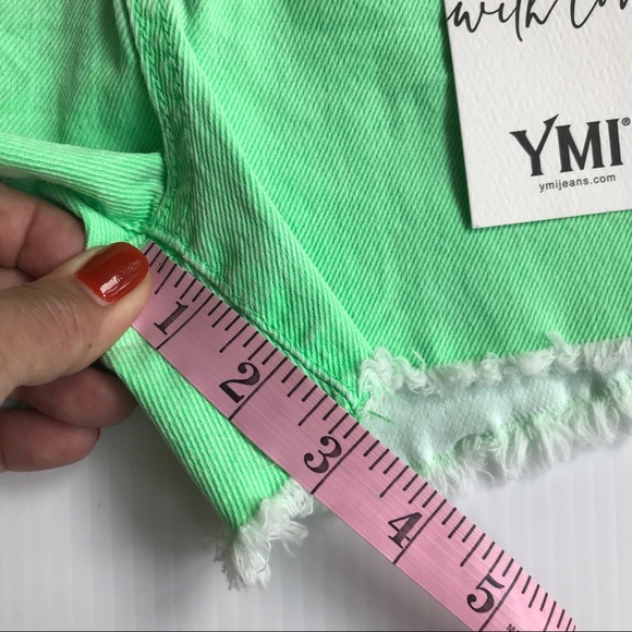 YMI SZ 5 Mid-Rise Denim Frayed Cut-Off 3" Women's Shorts in Lime Green NEW - Picture 14 of 14